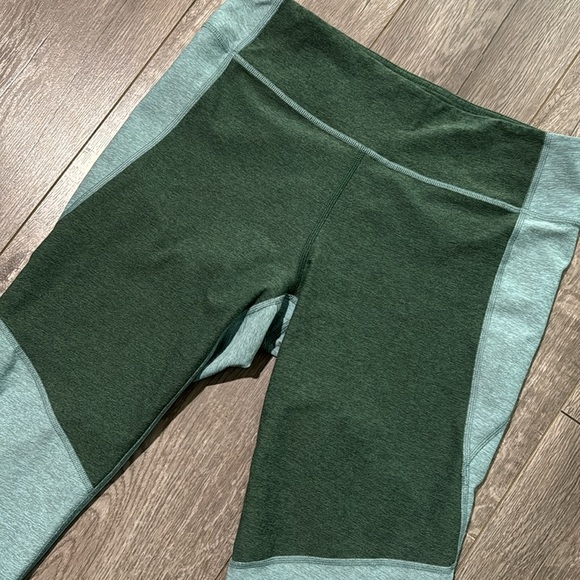 Outdoor Voices Two Tone 3/4 Hunter Green Slate Blue Warmup Leggings L - Picture 5 of 8